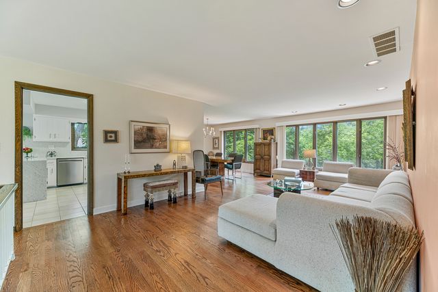 460 Hazel Avenue, Highland Park, IL 60035