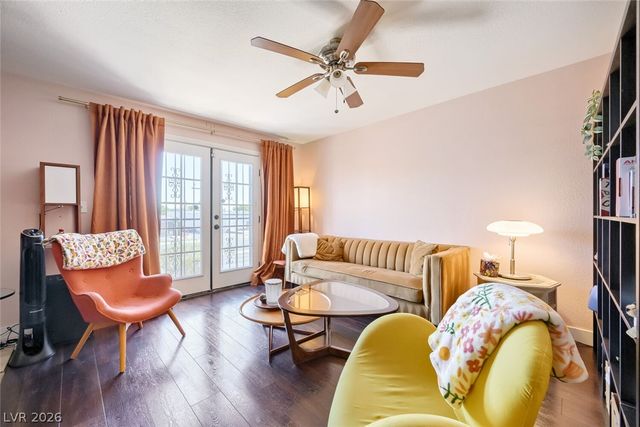 2844 Calle Del Oro, Las Vegas, NV 89120
