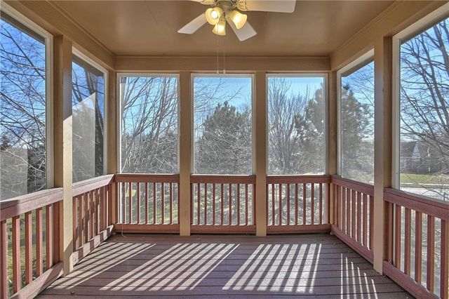 9886 Nieman Place, Overland Park, KS 66213