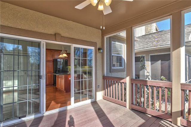 9886 Nieman Place, Overland Park, KS 66213