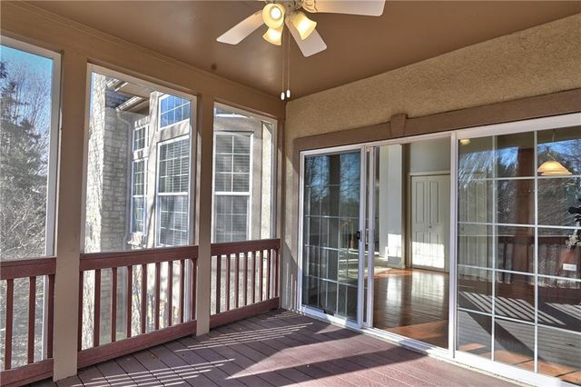 9886 Nieman Place, Overland Park, KS 66213