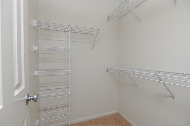 9886 Nieman Place, Overland Park, KS 66213