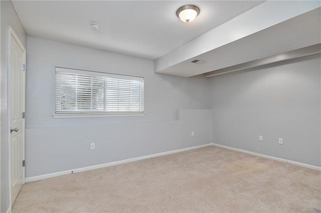 9886 Nieman Place, Overland Park, KS 66213