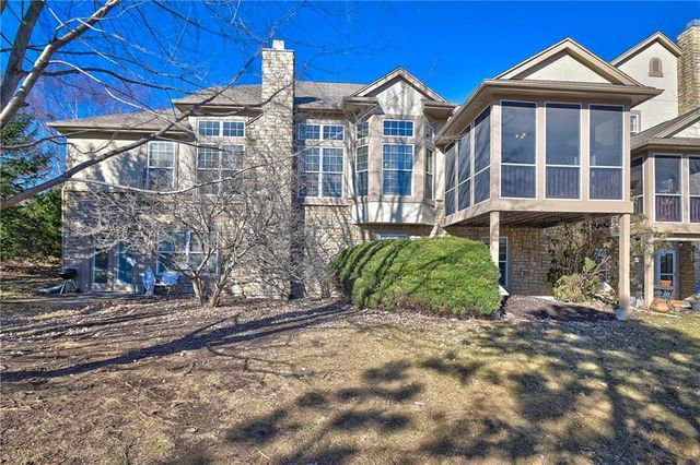 9886 Nieman Place, Overland Park, KS 66213