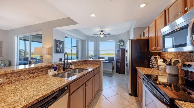 7803 GRAND ESTUARY TRAIL 102, Bradenton, FL 34212