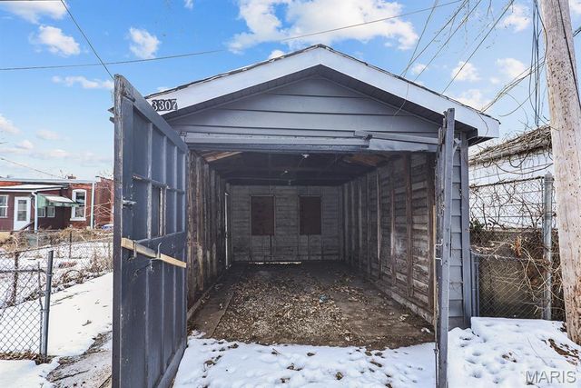 3307 Winnebago Street, St Louis, MO 63118