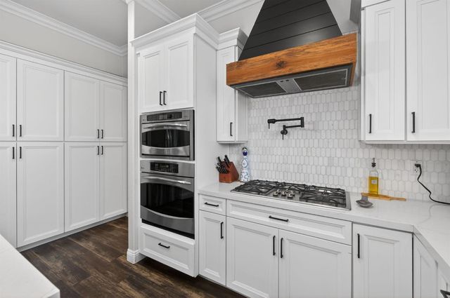 1303 Jordan Avenue, Clovis, CA 93611