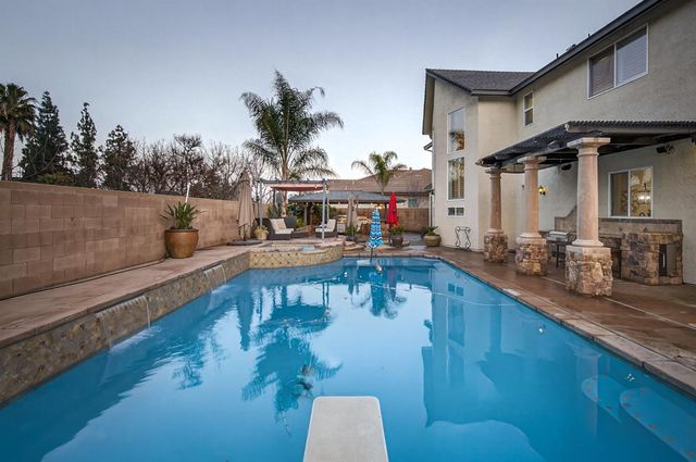 1303 Jordan Avenue, Clovis, CA 93611