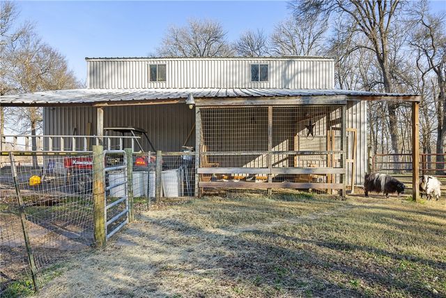 2250 Dillard Road, Brenham, TX 77833