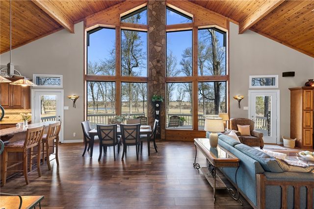 2250 Dillard Road, Brenham, TX 77833