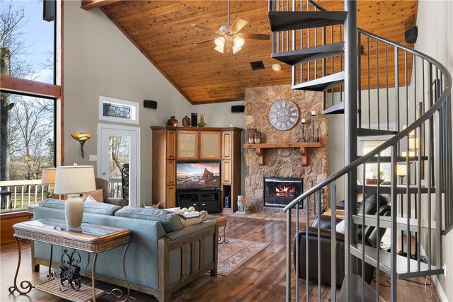 2250 Dillard Road, Brenham, TX 77833