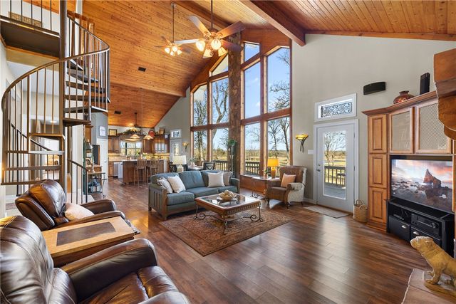 2250 Dillard Road, Brenham, TX 77833