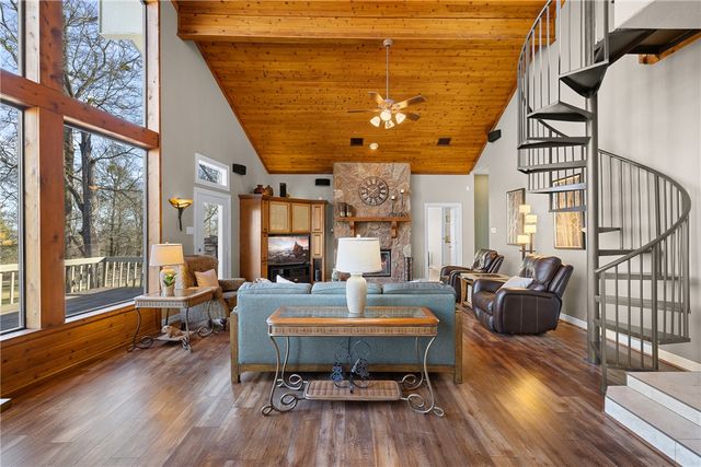 2250 Dillard Road, Brenham, TX 77833