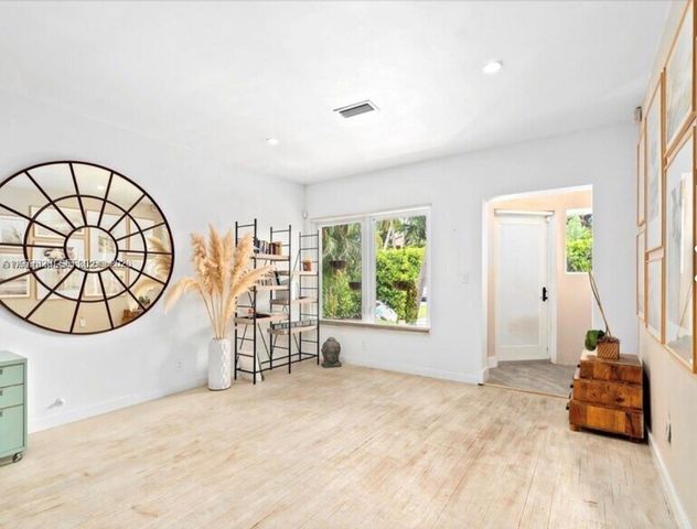 5120 Cherokee Ave, Miami Beach, FL 33140