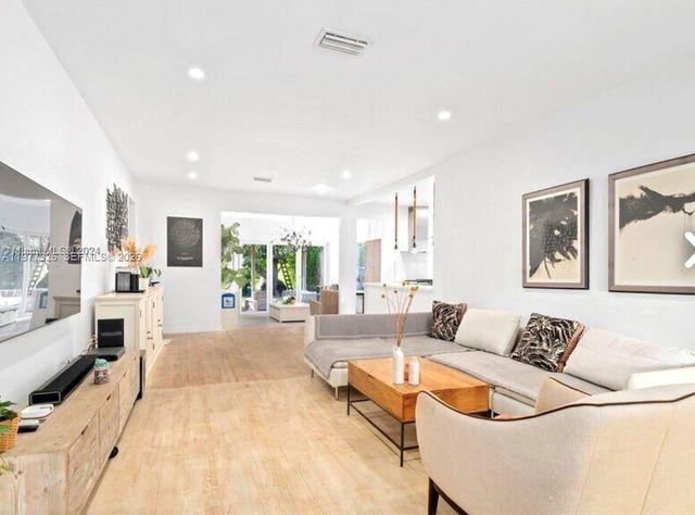 5120 Cherokee Ave, Miami Beach, FL 33140