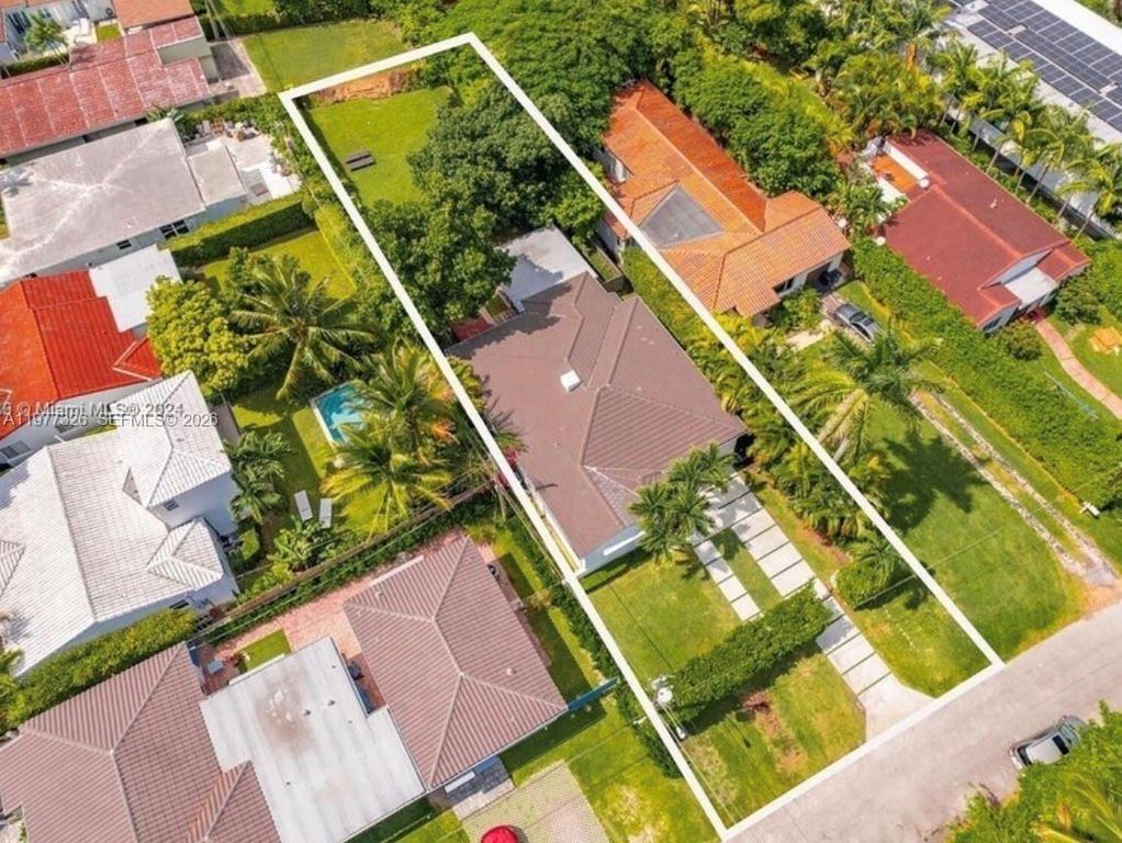 5120 Cherokee Ave, Miami Beach, FL 33140