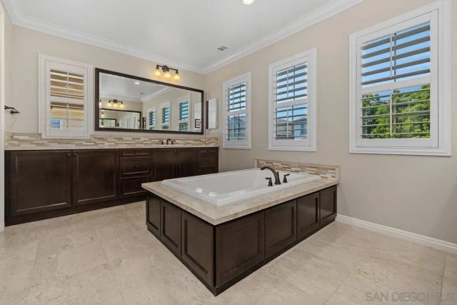 8496 Lower Scarborough Lane, San Diego, CA 92127
