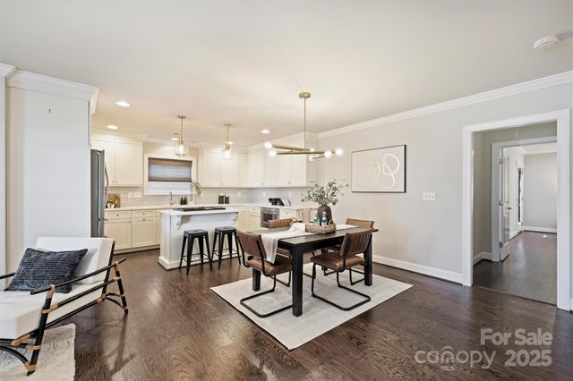 1044 Lunsford Place, Charlotte, NC 28205