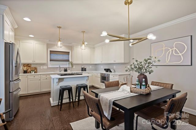 1044 Lunsford Place, Charlotte, NC 28205