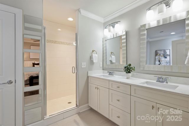 1044 Lunsford Place, Charlotte, NC 28205