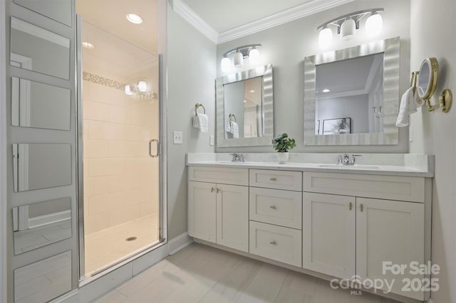 1044 Lunsford Place, Charlotte, NC 28205