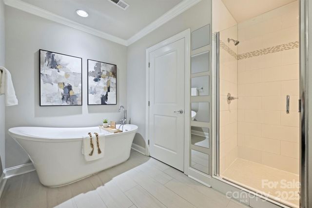 1044 Lunsford Place, Charlotte, NC 28205