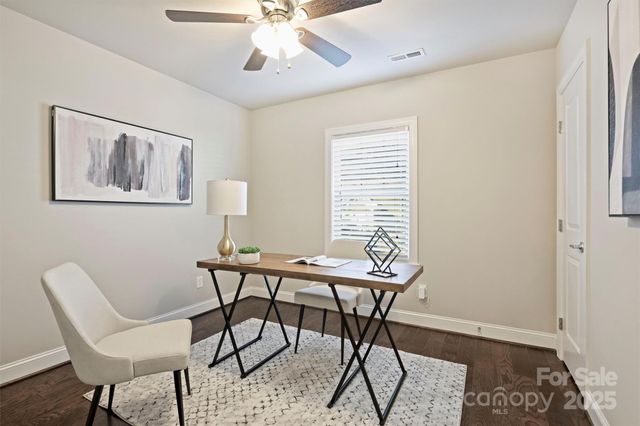 1044 Lunsford Place, Charlotte, NC 28205