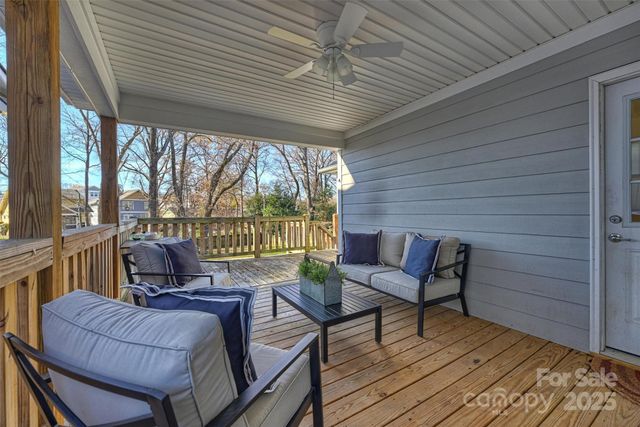 1044 Lunsford Place, Charlotte, NC 28205