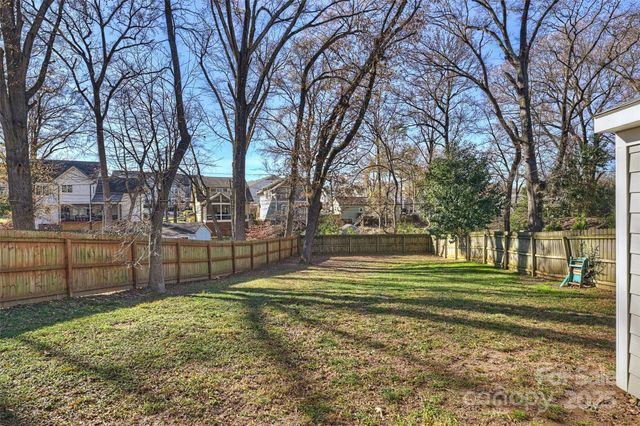 1044 Lunsford Place, Charlotte, NC 28205