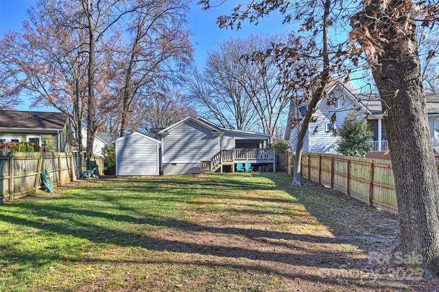 1044 Lunsford Place, Charlotte, NC 28205