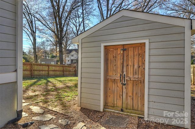 1044 Lunsford Place, Charlotte, NC 28205