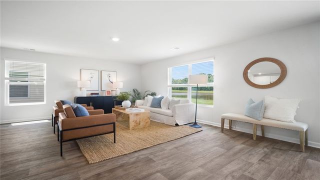 1040 Lakes Blvd, Brunswick, GA 31525