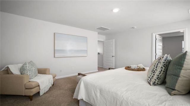 1040 Lakes Blvd, Brunswick, GA 31525