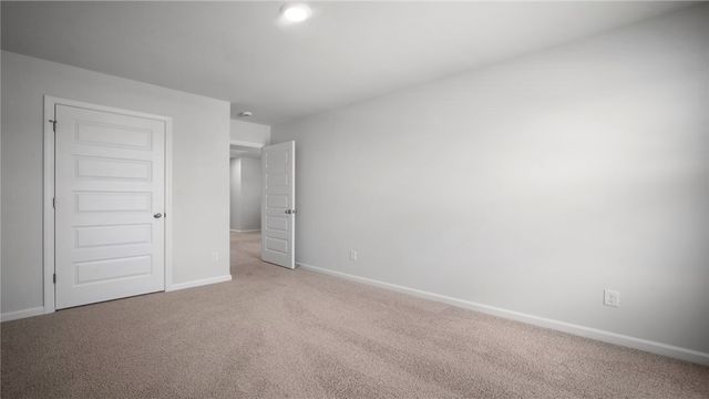 1040 Lakes Blvd, Brunswick, GA 31525