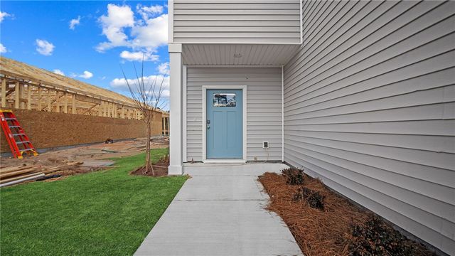 1040 Lakes Blvd, Brunswick, GA 31525