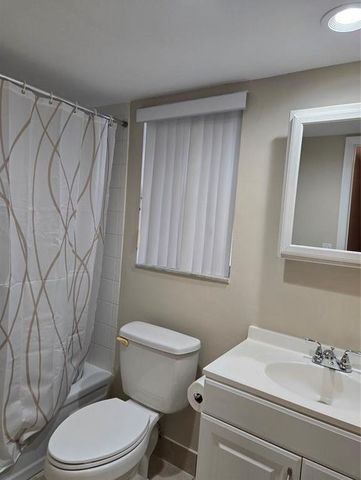 8590 Sunrise Lakes Boulevard 106, Sunrise, FL 33322