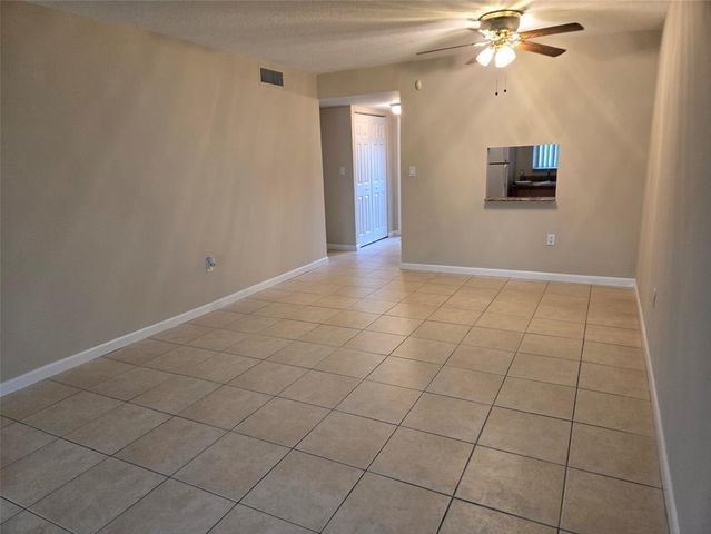 8590 Sunrise Lakes Boulevard 106, Sunrise, FL 33322