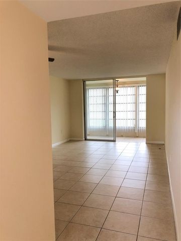 8590 Sunrise Lakes Boulevard 106, Sunrise, FL 33322
