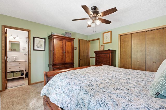 3830 CANYON LAKE DR, Rapid City, SD 57702