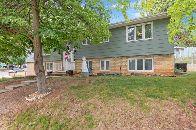 3830 CANYON LAKE DR, Rapid City, SD 57702