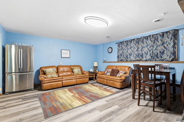 3830 CANYON LAKE DR, Rapid City, SD 57702
