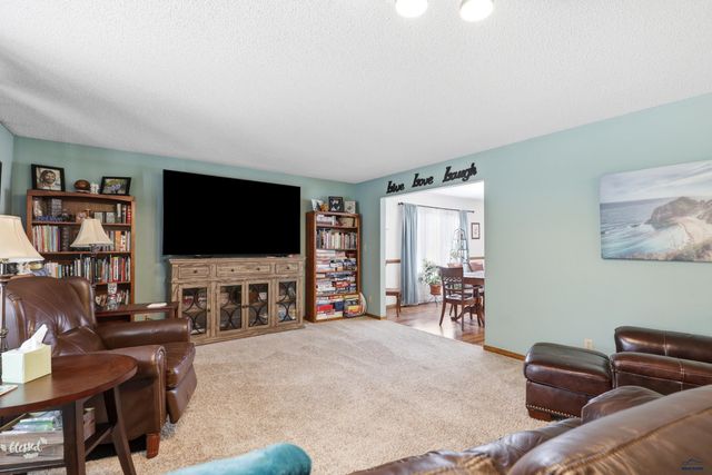 3830 CANYON LAKE DR, Rapid City, SD 57702