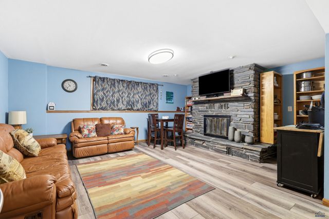 3830 CANYON LAKE DR, Rapid City, SD 57702