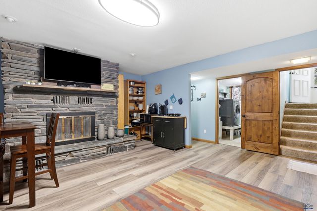 3830 CANYON LAKE DR, Rapid City, SD 57702