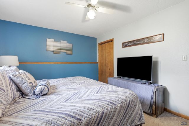 3830 CANYON LAKE DR, Rapid City, SD 57702