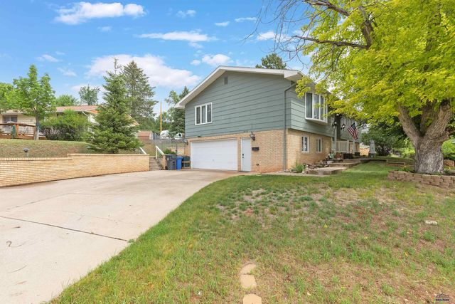 3830 CANYON LAKE DR, Rapid City, SD 57702