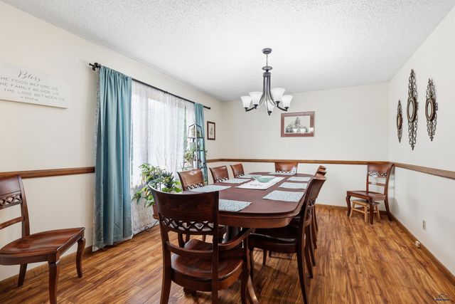 3830 CANYON LAKE DR, Rapid City, SD 57702