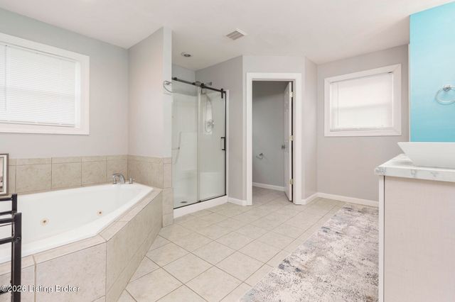 17411 Polo Run Ln, Louisville, KY 40245