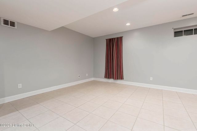 17411 Polo Run Ln, Louisville, KY 40245