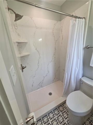 40 Lourando Drive W, Mobile, AL 36606